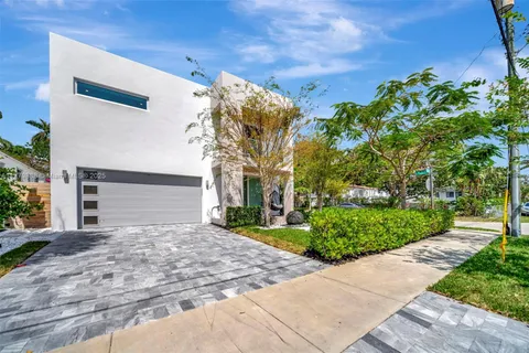 544 N Victoria Park Rd, Fort Lauderdale FL 33301