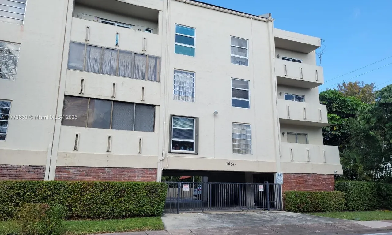1650 S LE JEUNE RD # 202, Coral Gables FL 33134