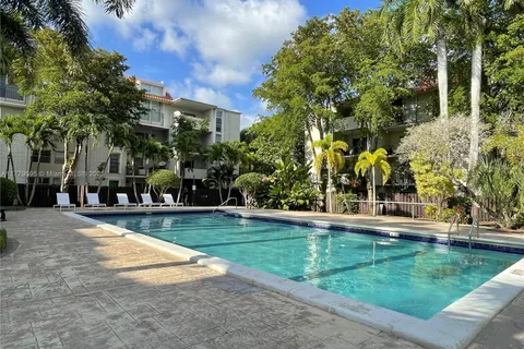 6900 N Kendall Dr # A107, Pinecrest FL 33156