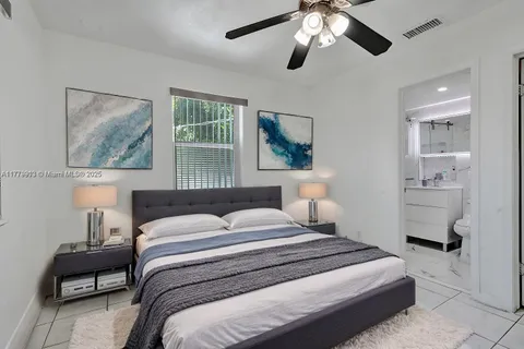 2001 N 26th Ave, Hollywood FL 33020