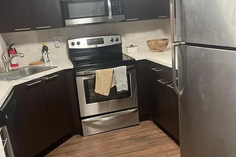 10040 SW 77th Ct # 0, Miami FL 33156
