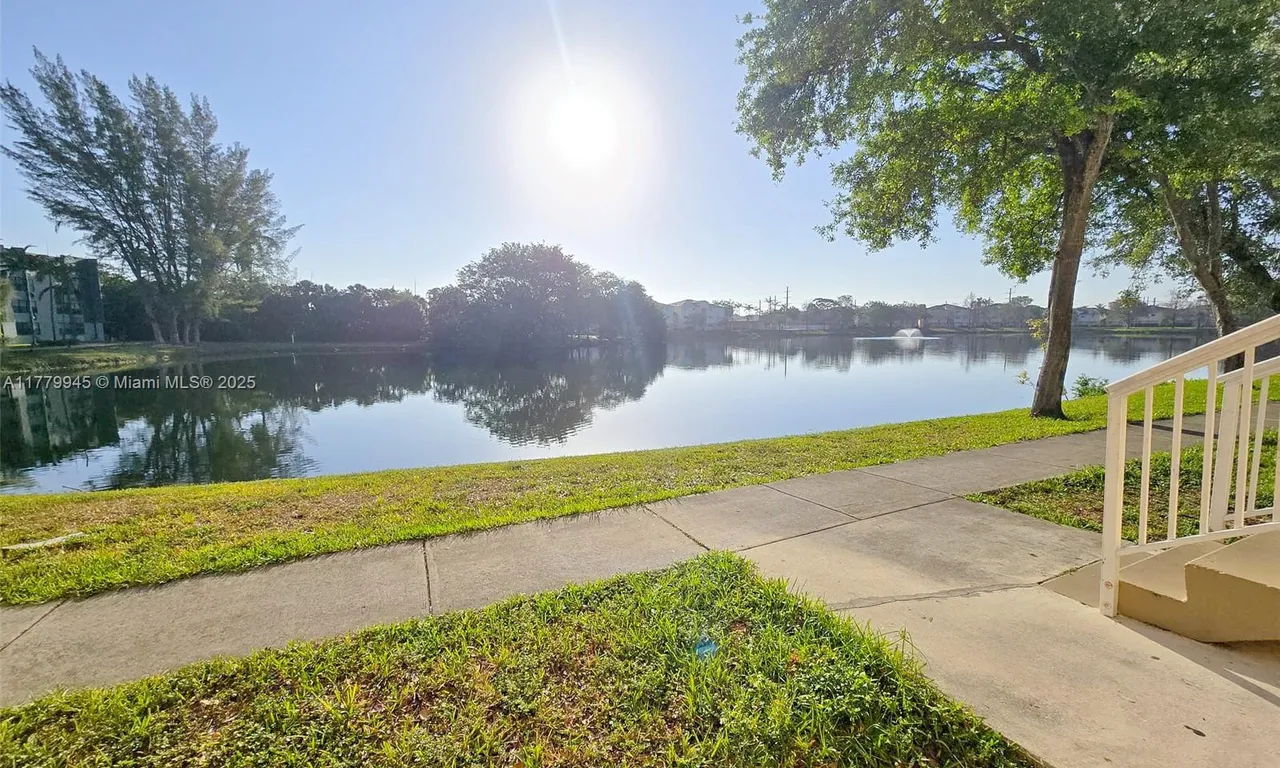 3690 N 56th Ave # 912, Hollywood FL 33021