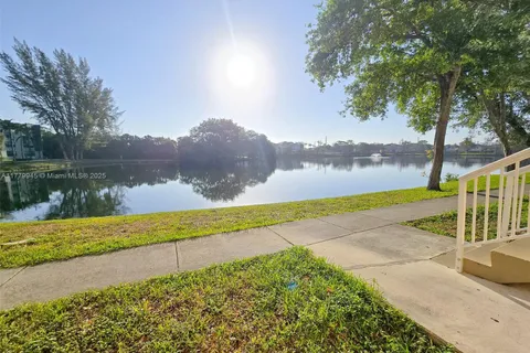 3690 N 56th Ave # 912, Hollywood FL 33021