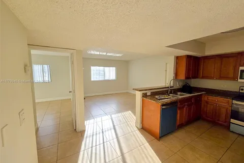 3690 N 56th Ave # 912, Hollywood FL 33021
