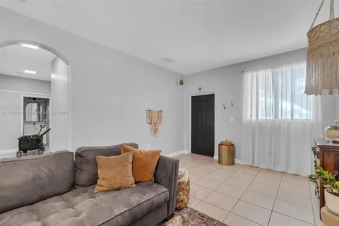 2551 SE 16th Ter # 101, Homestead FL 33035