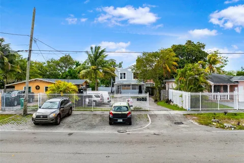 1236 NW 28th St, Miami FL 33142