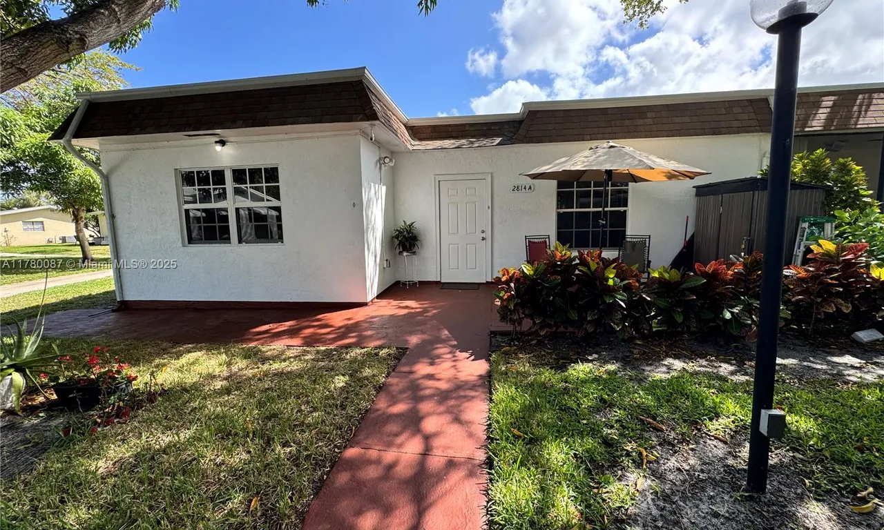 2814 SW Natura Blvd # A, Deerfield Beach FL 33441