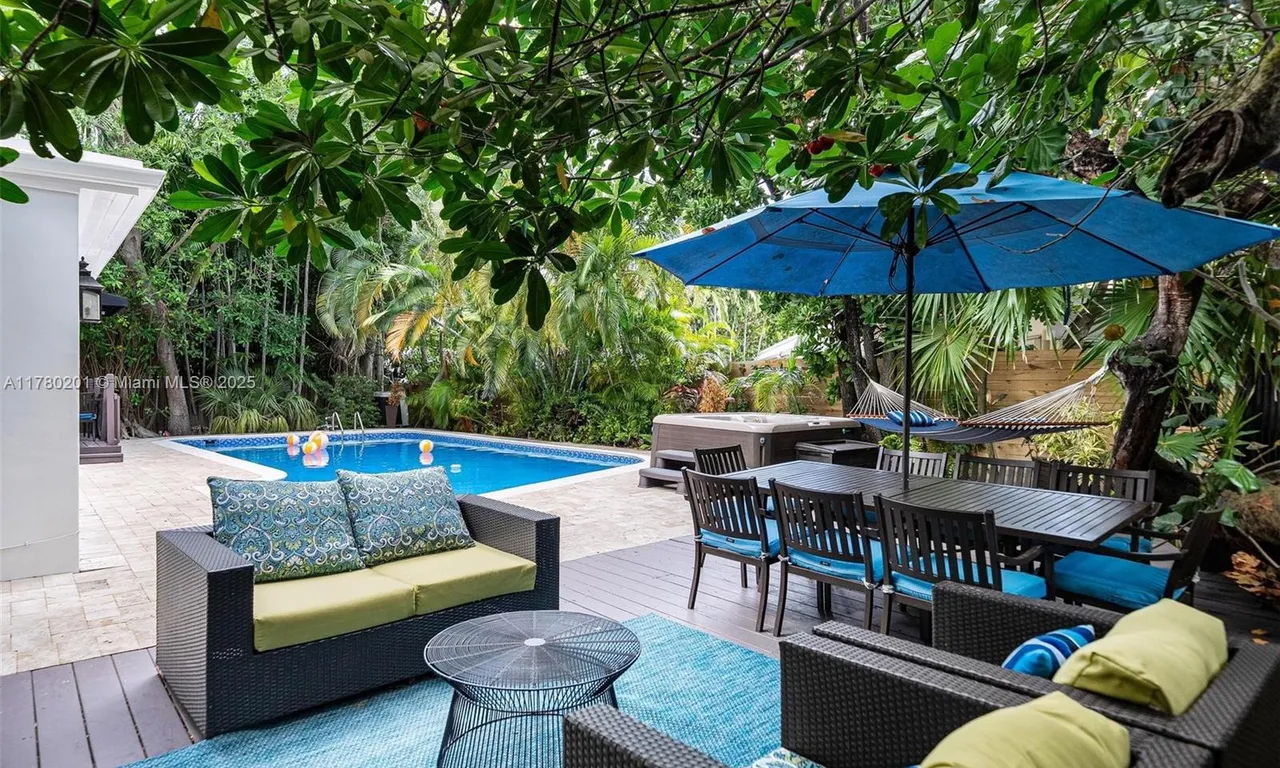 4545 Nautilus Ct, Miami Beach FL 33140