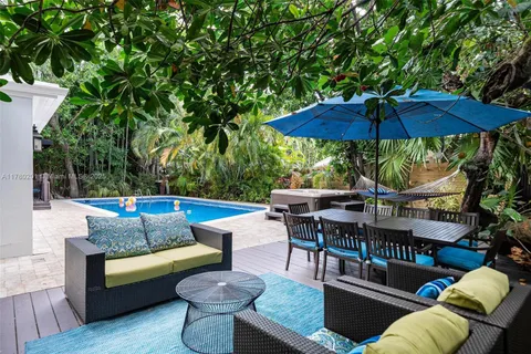 4545 Nautilus Ct, Miami Beach FL 33140