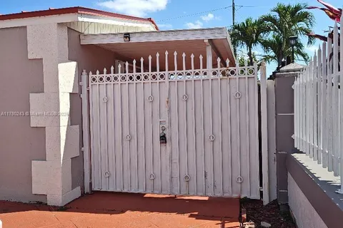 1384 W 80th St # 1384, Hialeah FL 33014