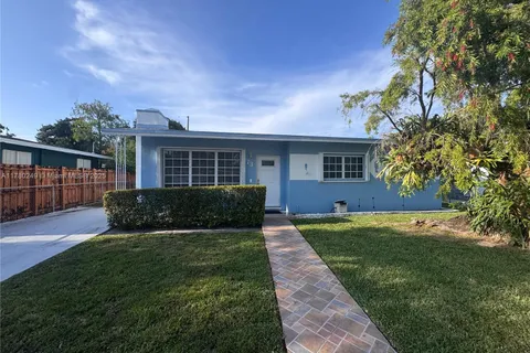 73 E 53rd Ter, Hialeah FL 33013
