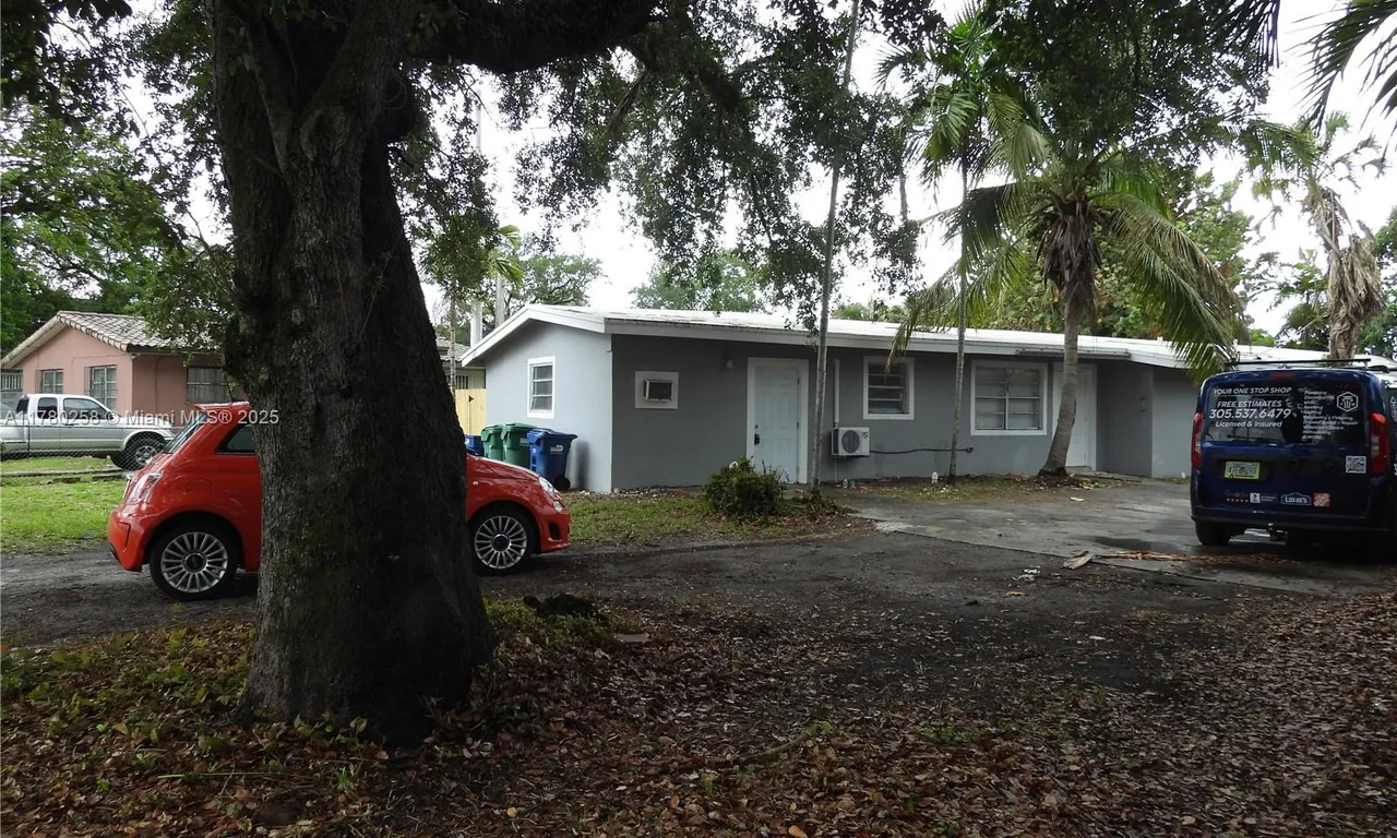1572 NE 149th St # A, Miami FL 33161