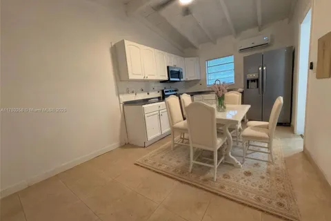1572 NE 149th St # A, Miami FL 33161