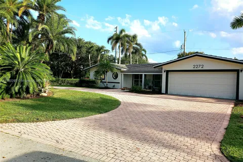 2272 NE 31st St, Lighthouse Point FL 33064