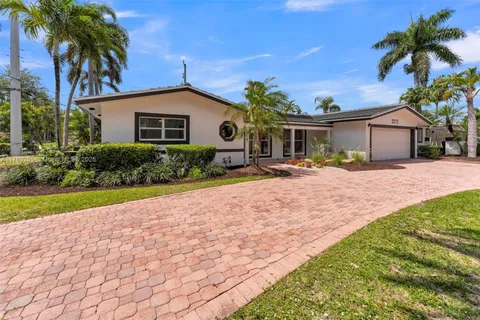 2272 NE 31st St, Lighthouse Point FL 33064