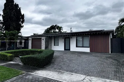 7741 NW 31st St, Davie FL 33024