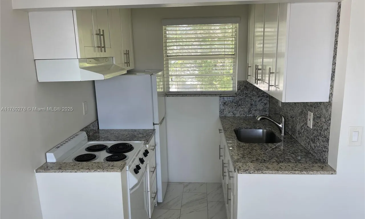 11890 NE 16th Ave # 6, Miami FL 33161