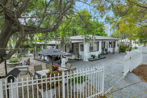 11425 NW 18th Ave, Miami FL 33167