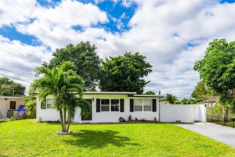 420 S 61st Ter, Hollywood FL 33023