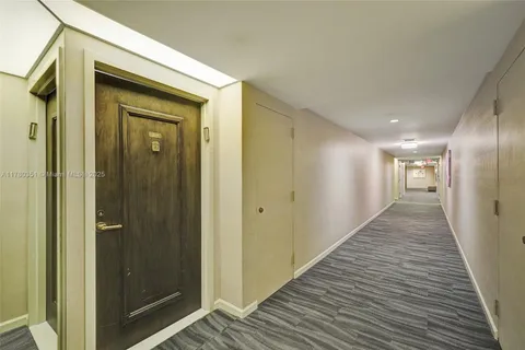 3610 Yacht Club Dr # 1211, Aventura FL 33180