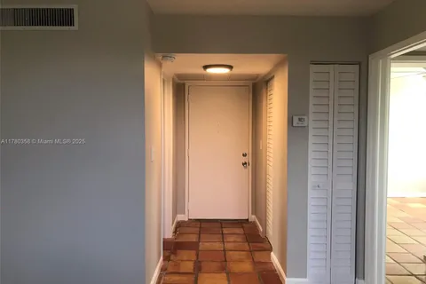 9451 Evergreen Pl # 401, Davie FL 33324