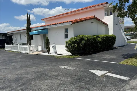 590 E 49th St, Hialeah FL 33013