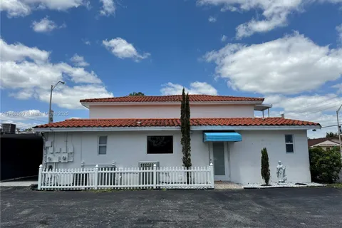 590 E 49th St, Hialeah FL 33013