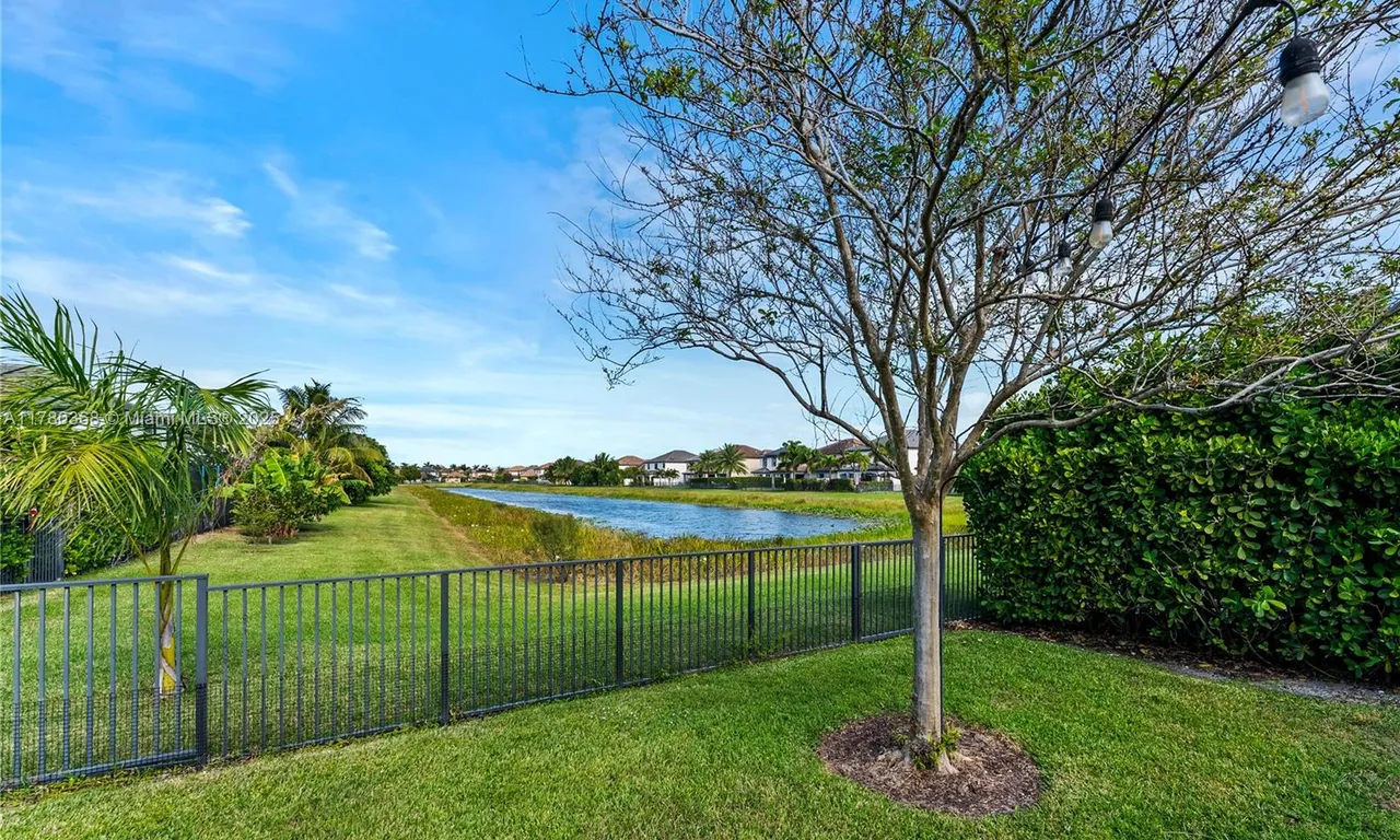 5704 Sandbirch Way, Lake Worth FL 33463
