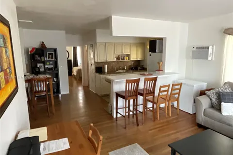 1000 Biarritz Dr # 3, Miami Beach FL 33141