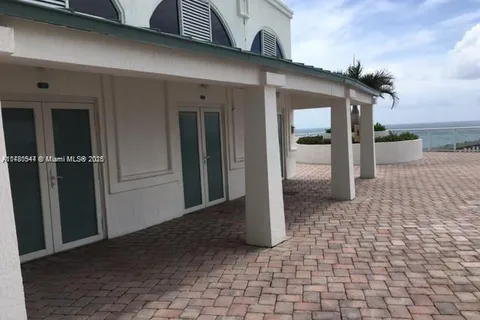 16485 Collins Ave, Sunny Isles Beach FL 33160