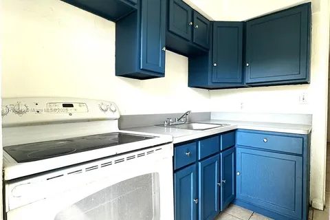 146 NW 40th Ct # 1, Oakland Park FL 33309