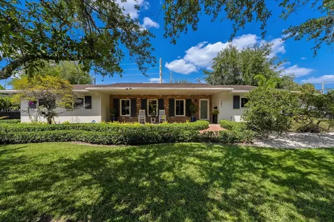 7841 SW 141st St, Palmetto Bay FL 33158