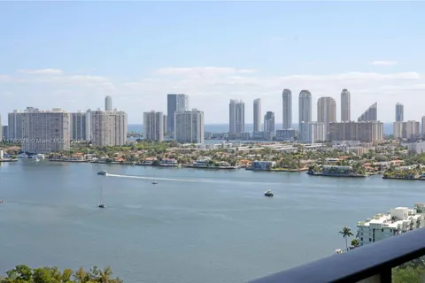 16385 Biscayne Blvd # 2502, North Miami Beach FL 33160