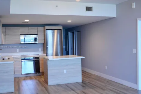 16385 Biscayne Blvd # 2502, North Miami Beach FL 33160