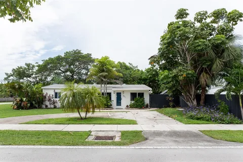 5901 NE 4th Ave, Oakland Park FL 33334