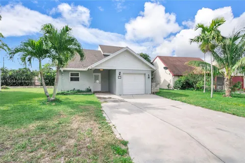 38 E Tara Lakes Dr E # 1, Boynton Beach FL 33436
