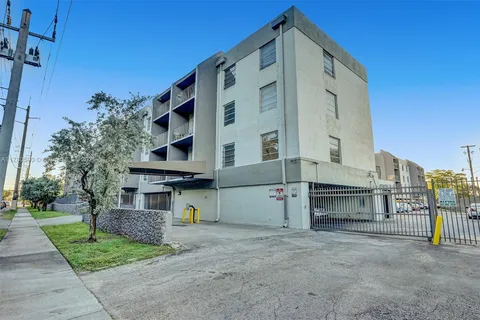 1595 NE 135th St # 237, North Miami FL 33161