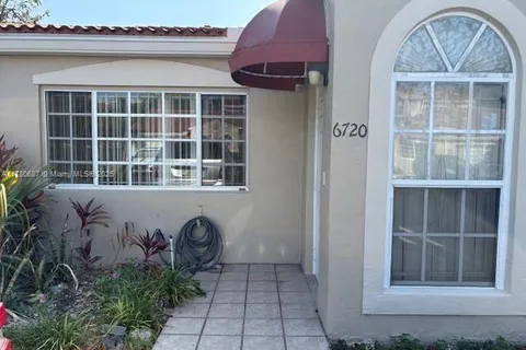 6720 NW 166th Ter # 401, Miami Lakes FL 33014