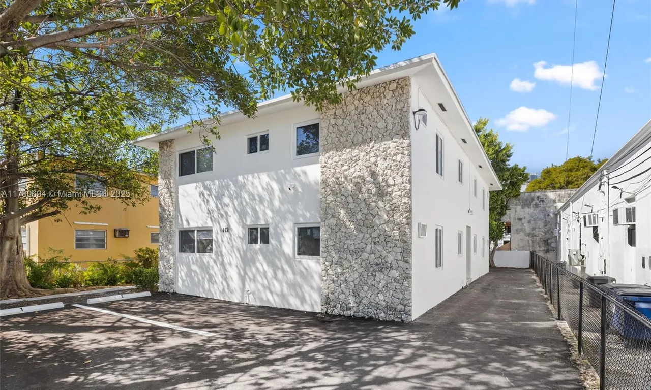 112 SW 11th Ave, Miami FL 33130