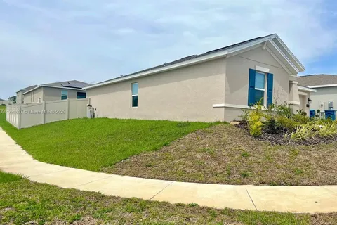 1003 Theodore St, Davenport FL 33837