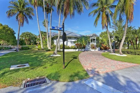 390 Gulf Rd, Key Biscayne FL 33149