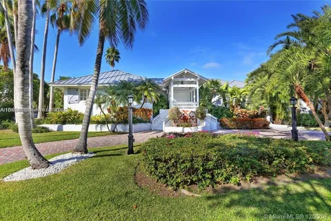 390 Gulf Rd, Key Biscayne FL 33149