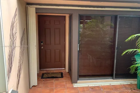 3340 Torremolinos Ave # 40, Doral FL 33178