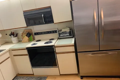 3340 Torremolinos Ave # 40, Doral FL 33178