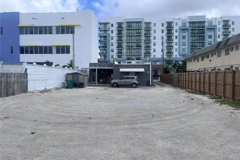 2228 SW 67th Ave, Miami FL 33155