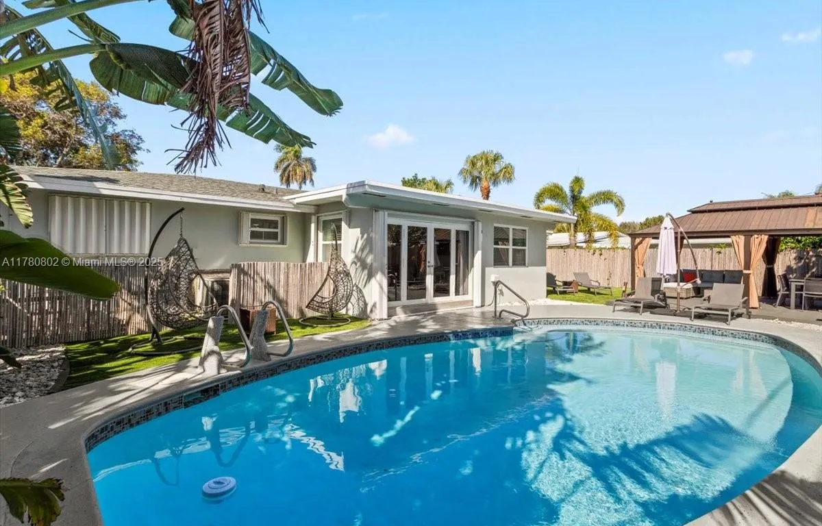 1800 NE 28th Ave, Pompano Beach FL 33062