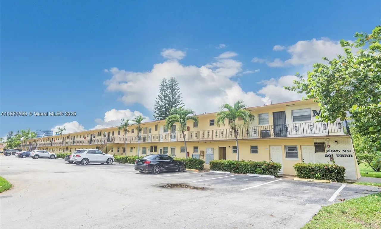 2825 NE 201st Ter # M226, Aventura FL 33180