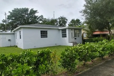 1280 NE 122nd Ter # 1, North Miami FL 33161