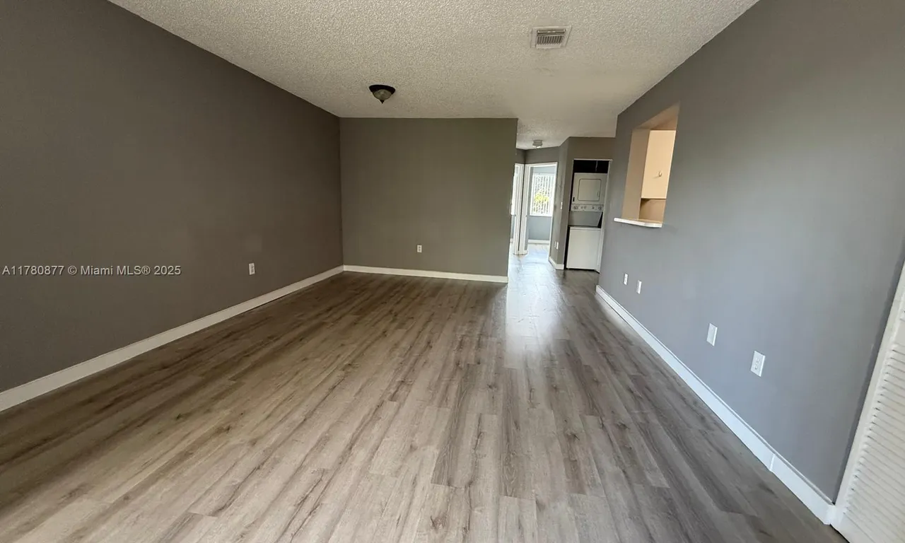 15741 SW 137th Ave # 204, Miami FL 33177