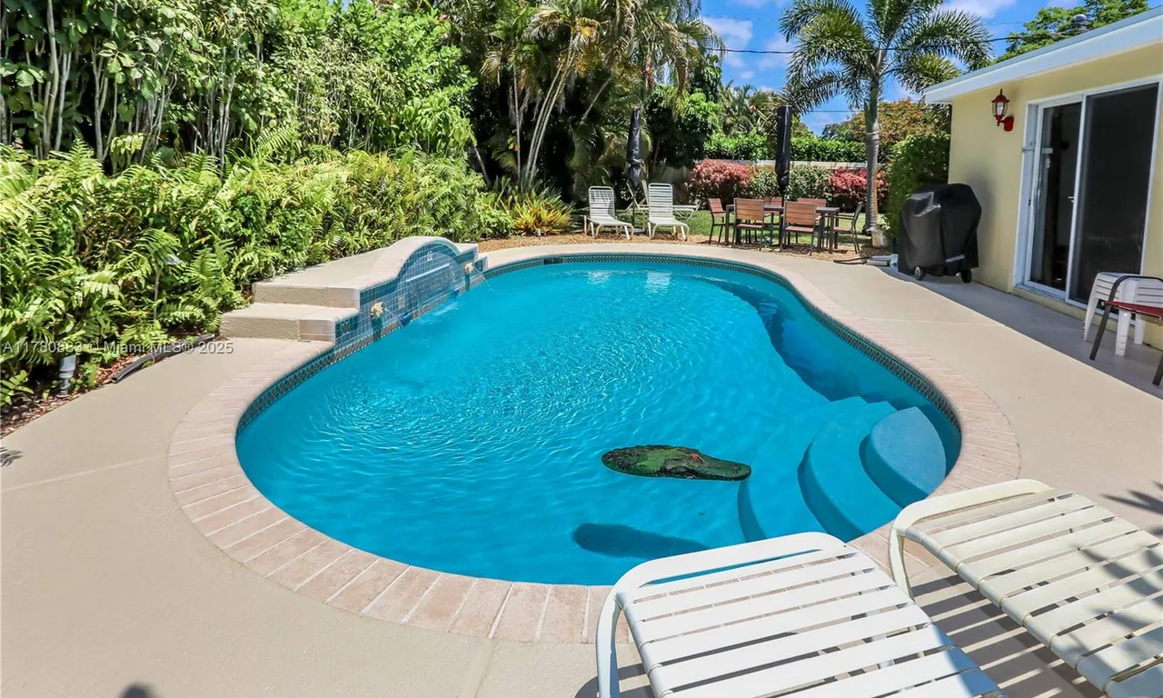 2109 NW 2nd Avenue, Wilton Manors FL 33311